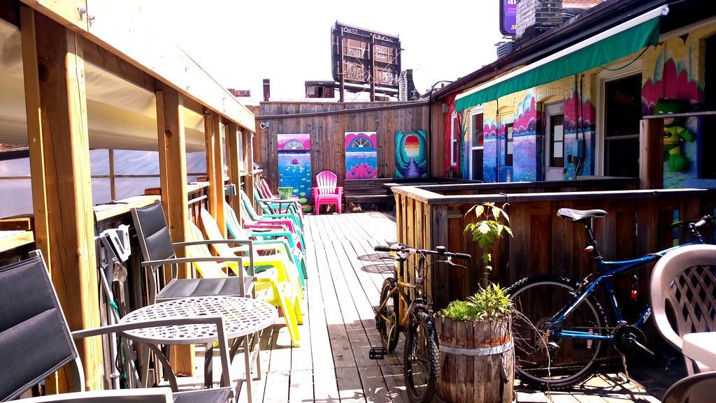 The Only Backpacker'S Inn (Adults Only) Toronto Exterior foto